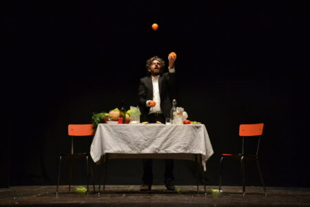 Spettacolo teatrale "Il pelo nell'uovo"